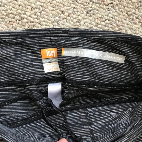 Lucy Crops - Picture 3 of 3